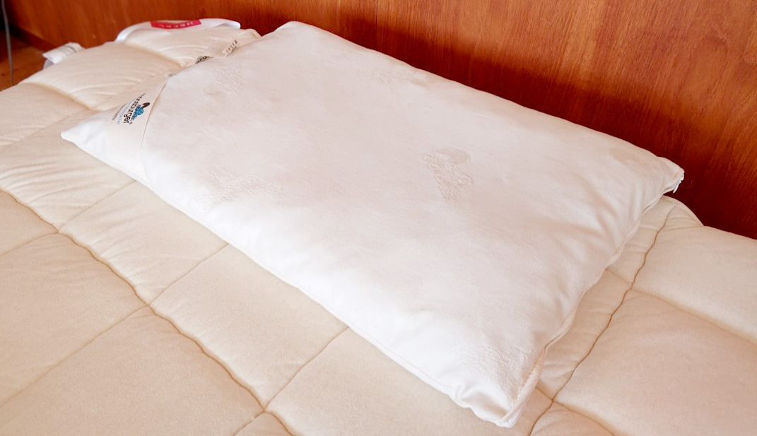 素材にこだわる低い枕